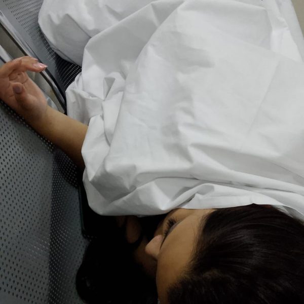 Yasmin precisa de ajuda.